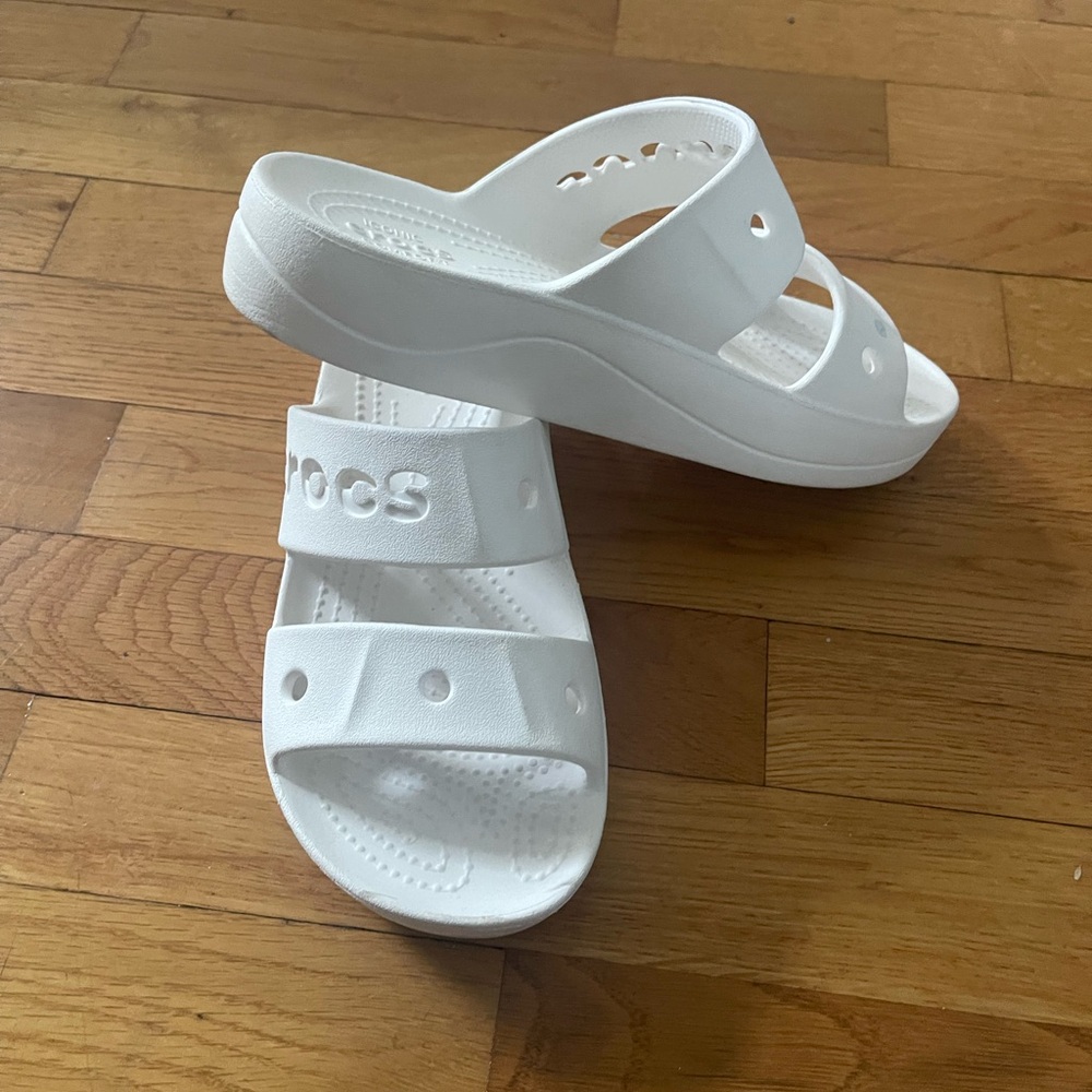CROCS Women's White Sandals